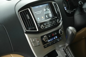 https://vehicle-cdn.autoleague.cloud/30641_U513043_36.jpg
