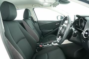 https://vehicle-cdn.autoleague.cloud/30641_U513049_16.jpg