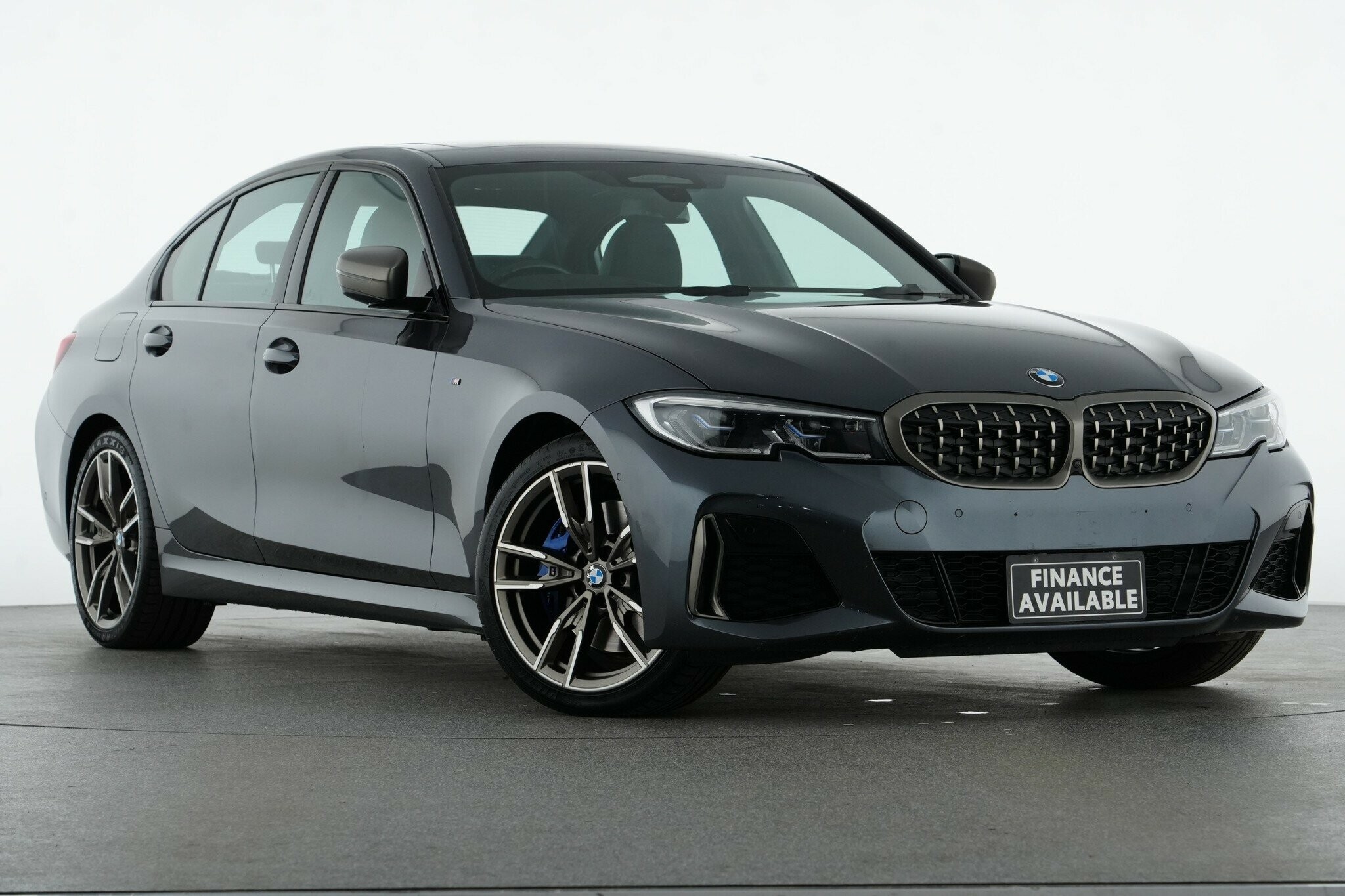 BMW 3 Series image 1