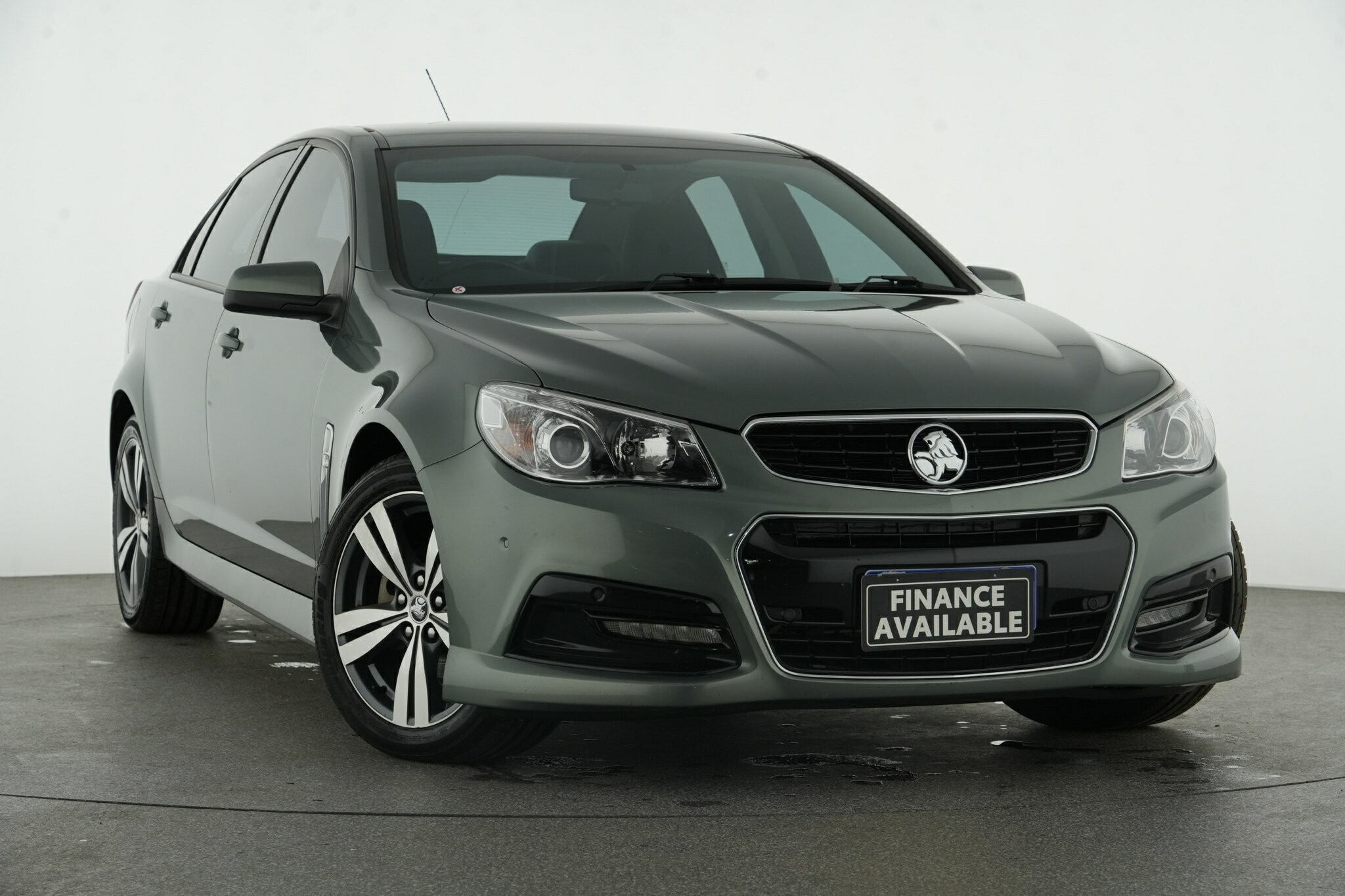 Holden Commodore image 1
