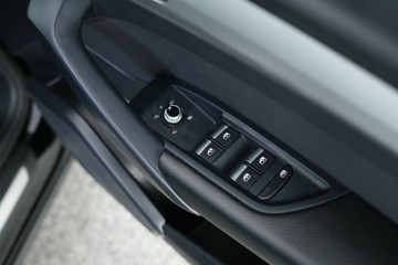 https://vehicle-cdn.autoleague.cloud/30641_U513057_17.jpg
