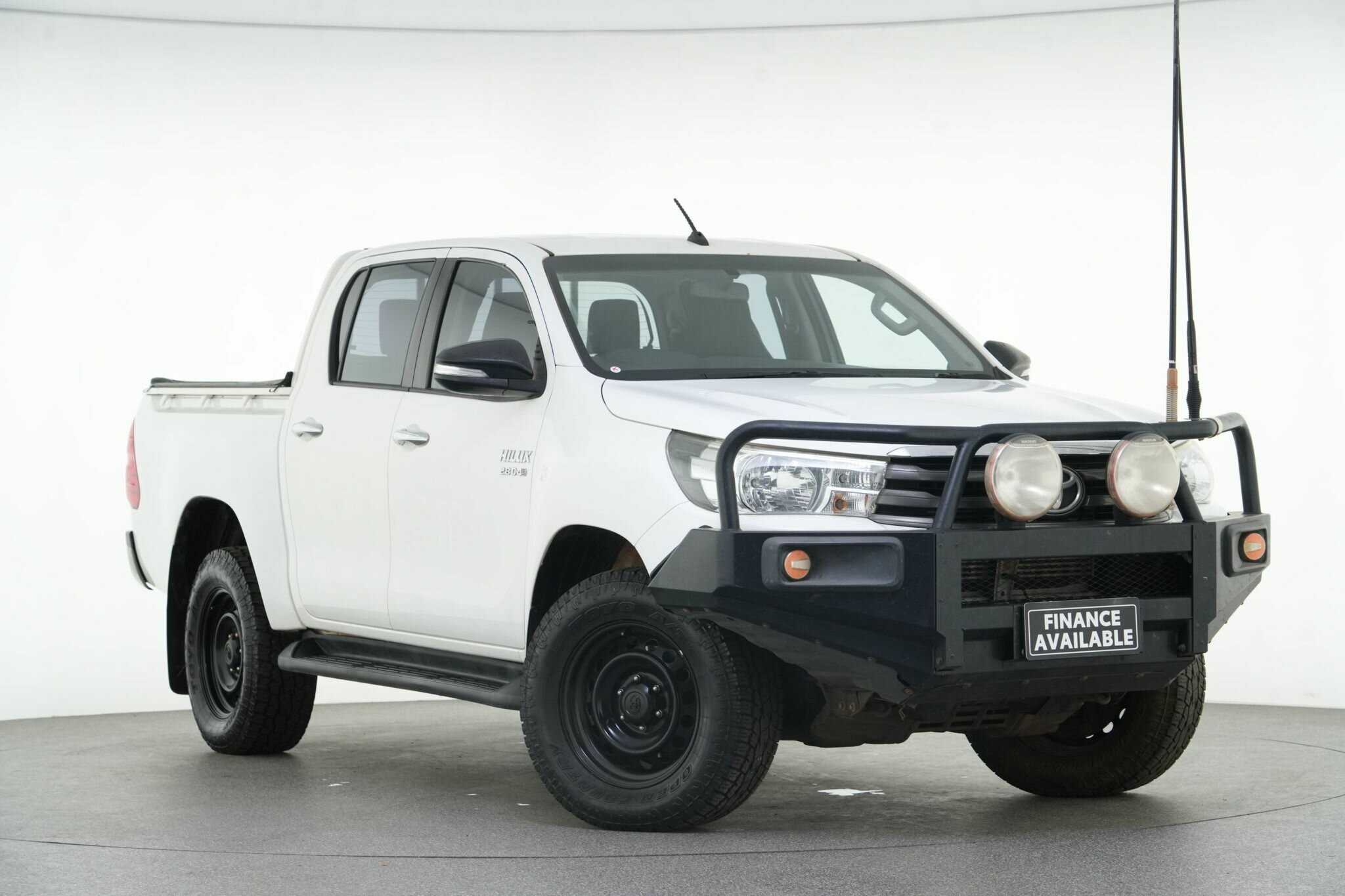 Toyota Hilux image 1