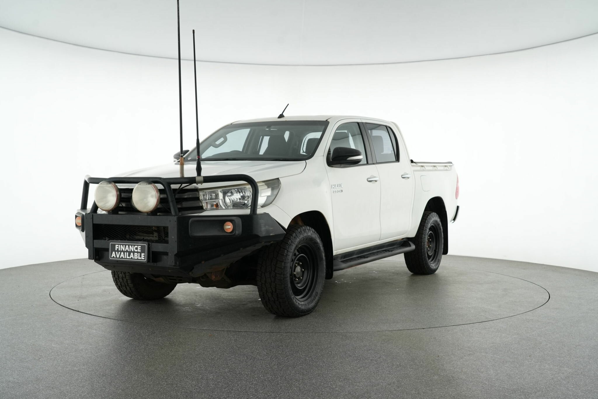 Toyota Hilux image 4
