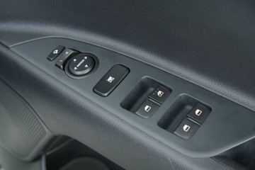 https://vehicle-cdn.autoleague.cloud/30641_U513072_17.jpg