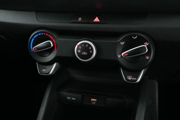 https://vehicle-cdn.autoleague.cloud/30641_U513072_23.jpg