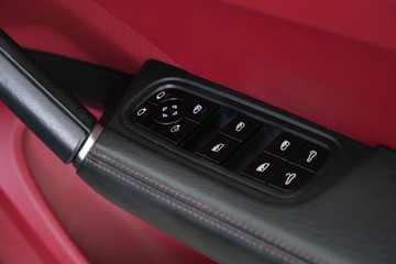 https://vehicle-cdn.autoleague.cloud/30641_U513082_16.jpg