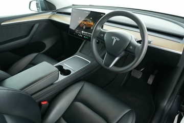 https://vehicle-cdn.autoleague.cloud/30641_U513083_14.jpg