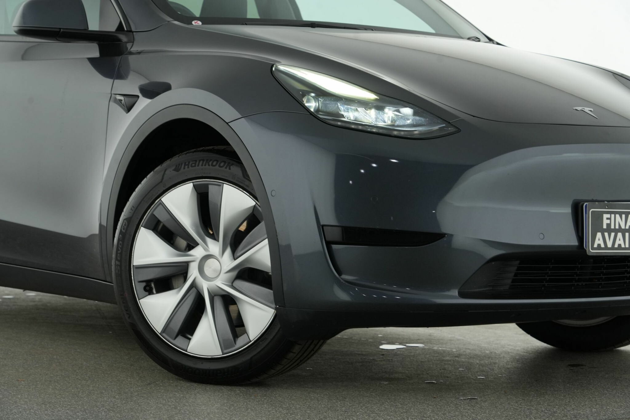 Tesla Model Y image 2
