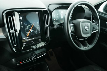 https://vehicle-cdn.autoleague.cloud/30641_U513085_23.jpg