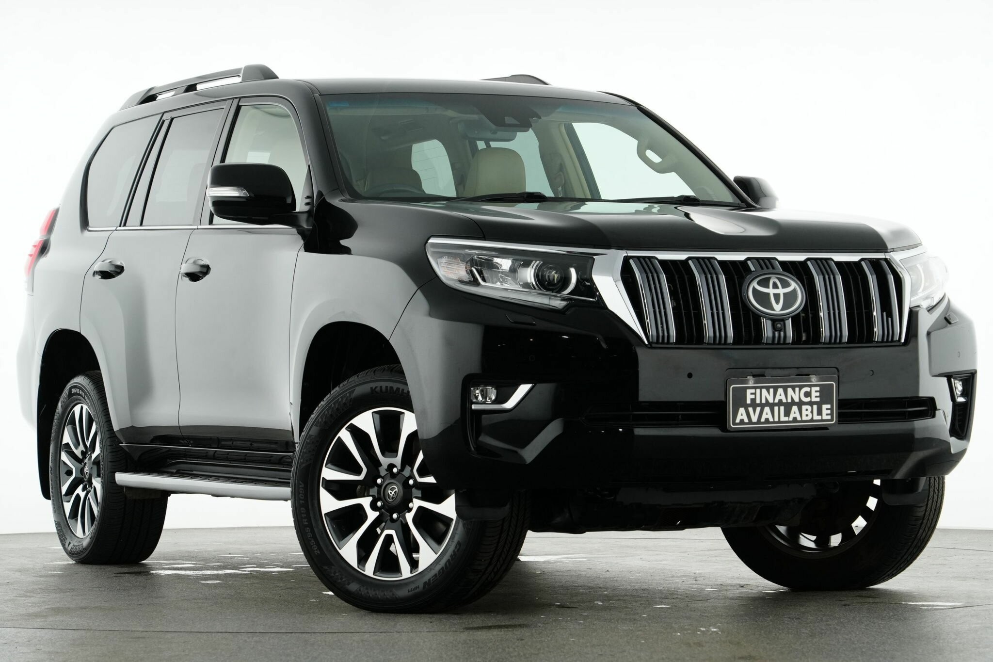 Toyota Landcruiser Prado image 1