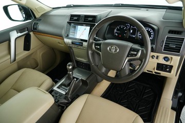 https://vehicle-cdn.autoleague.cloud/30641_U513093_14.jpg
