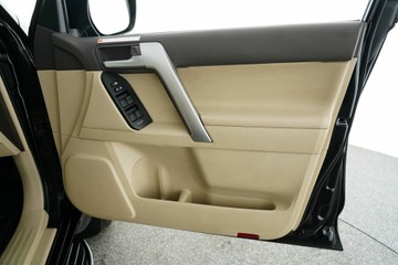 https://vehicle-cdn.autoleague.cloud/30641_U513093_15.jpg