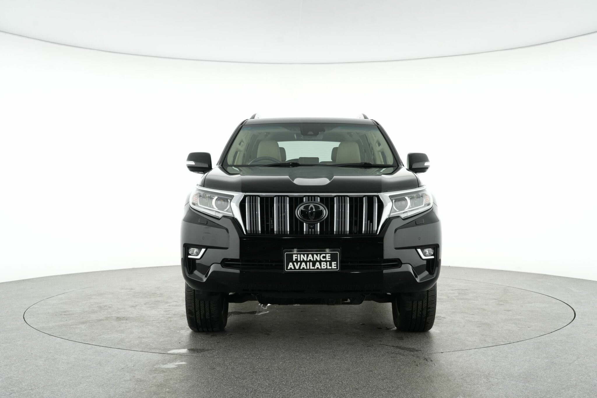Toyota Landcruiser Prado image 3