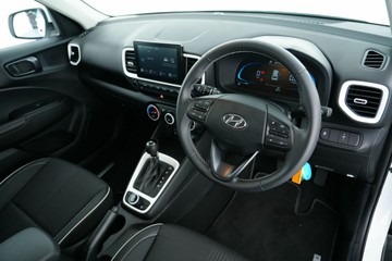 https://vehicle-cdn.autoleague.cloud/30641_U513098_15.jpg