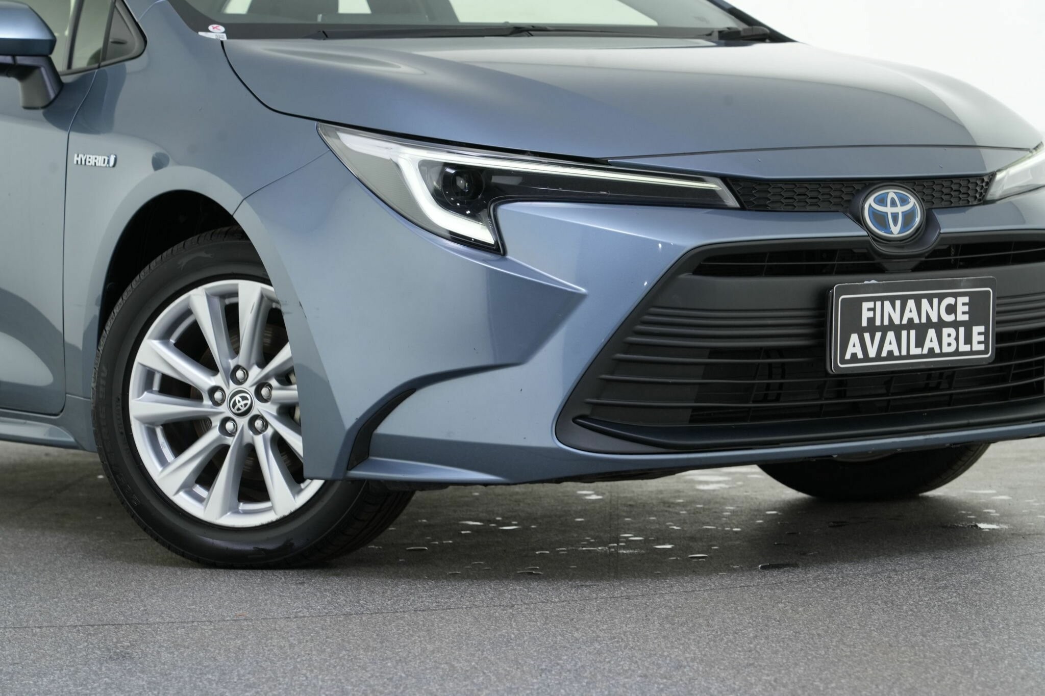 Toyota Corolla image 2