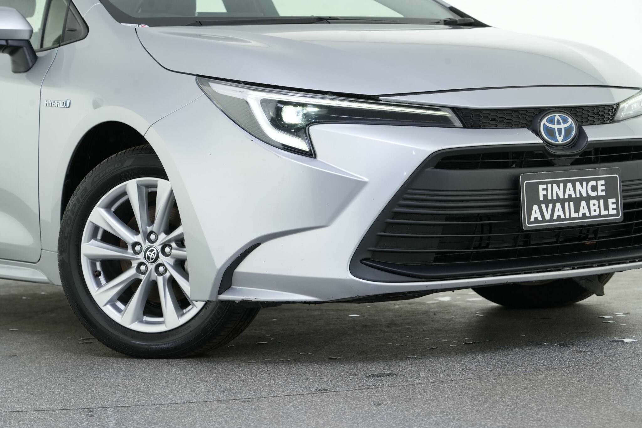 Toyota Corolla image 2