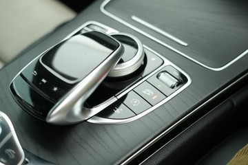 https://vehicle-cdn.autoleague.cloud/30641_U513123_28.jpg