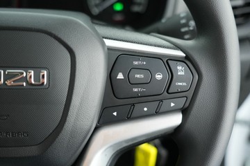 https://vehicle-cdn.autoleague.cloud/30641_U513124_17.jpg