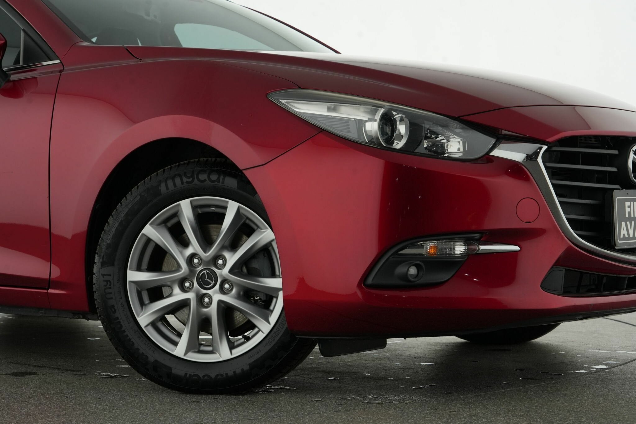 Mazda 3 image 2