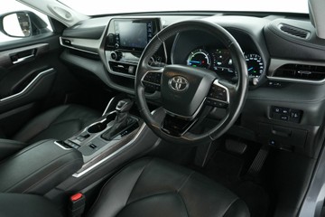 https://vehicle-cdn.autoleague.cloud/30641_U513140_16.jpg