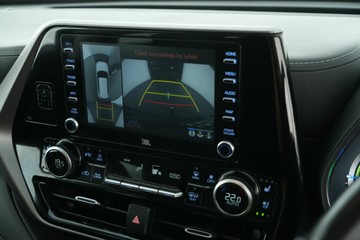 https://vehicle-cdn.autoleague.cloud/30641_U513140_25.jpg