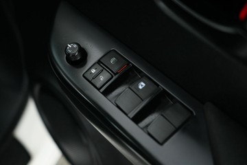 https://vehicle-cdn.autoleague.cloud/30641_U513142_16.jpg