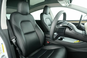 https://vehicle-cdn.autoleague.cloud/30641_U513145_15.jpg
