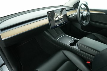 https://vehicle-cdn.autoleague.cloud/30641_U513145_24.jpg