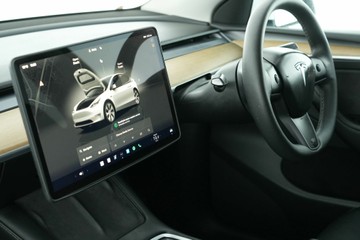 https://vehicle-cdn.autoleague.cloud/30641_U513145_25.jpg