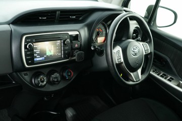 https://vehicle-cdn.autoleague.cloud/30641_U513146_25.jpg