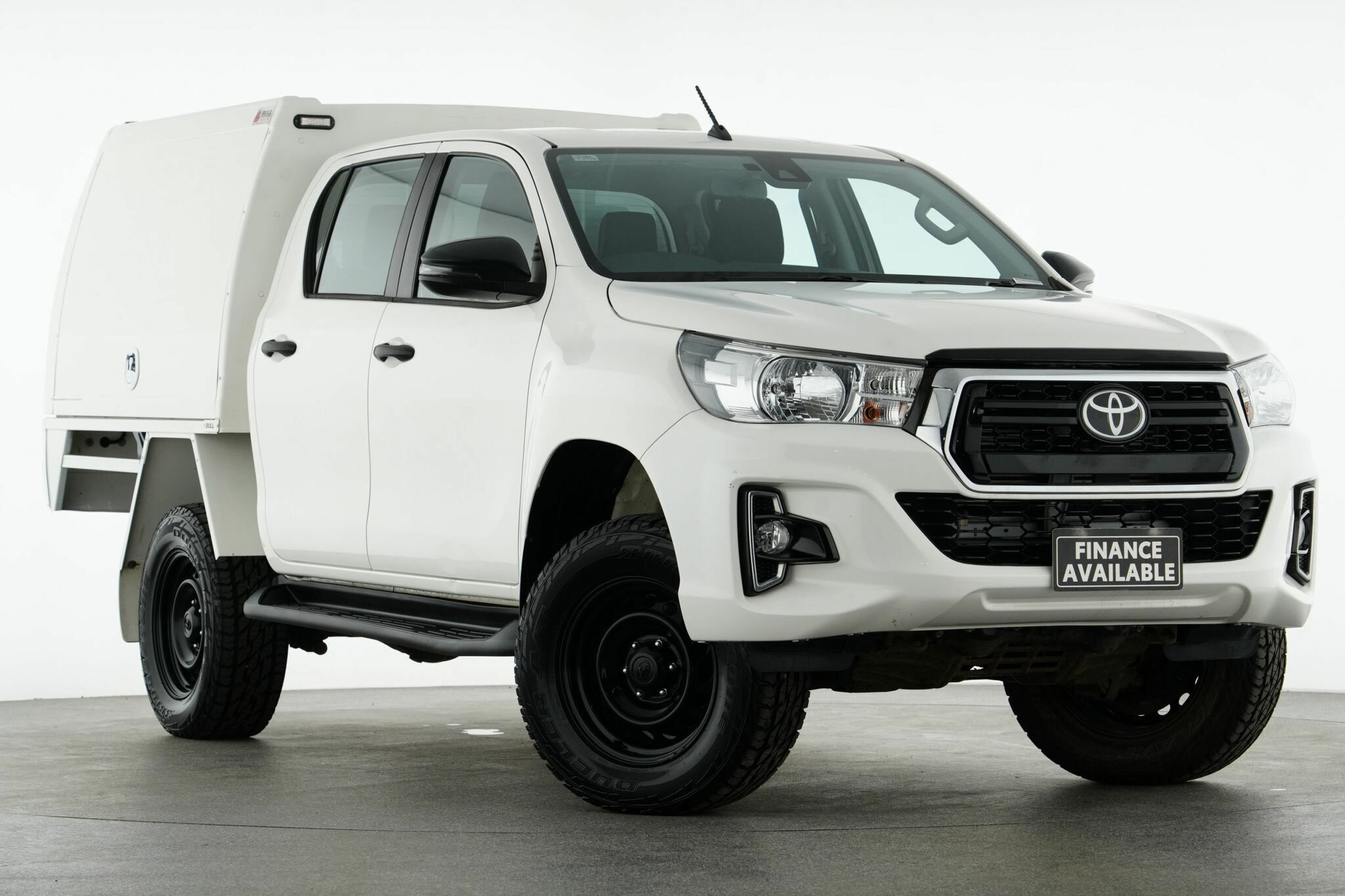 Toyota Hilux image 1