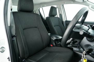 https://vehicle-cdn.autoleague.cloud/30641_U513147_15.jpg