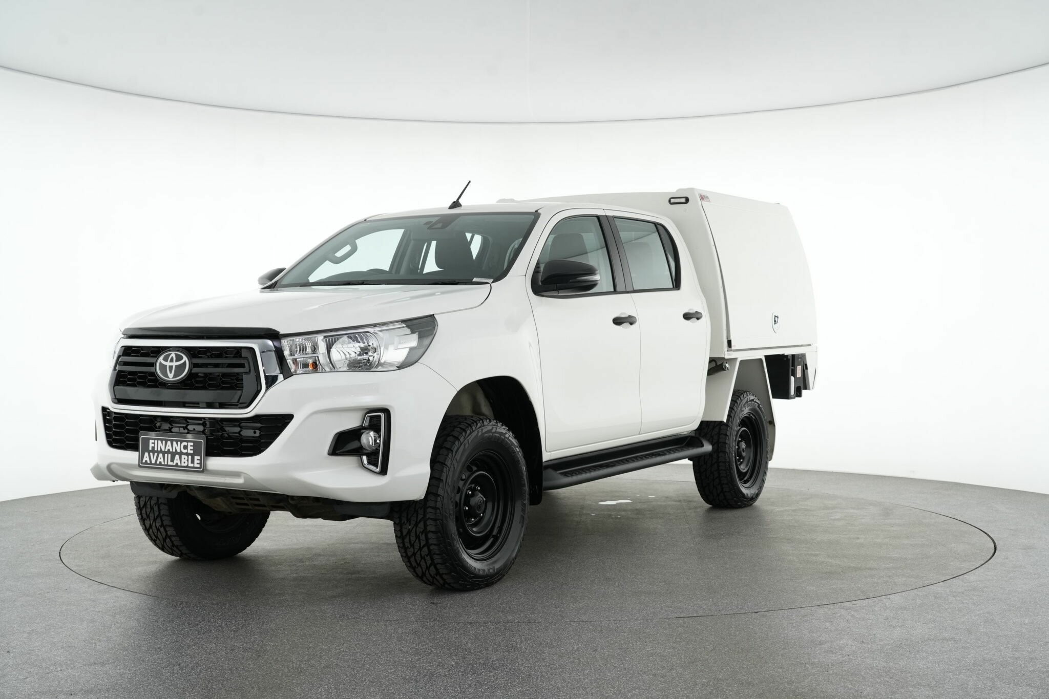 Toyota Hilux image 4