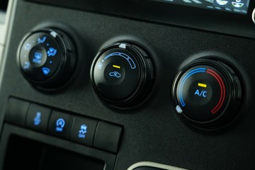 https://vehicle-cdn.autoleague.cloud/30641_U513152_21.jpg