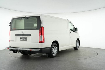 https://vehicle-cdn.autoleague.cloud/30641_U513152_7.jpg