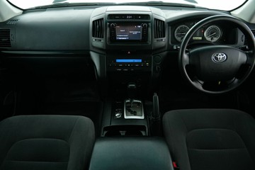https://vehicle-cdn.autoleague.cloud/30641_U513153_12.jpg