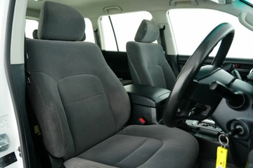 https://vehicle-cdn.autoleague.cloud/30641_U513153_15.jpg