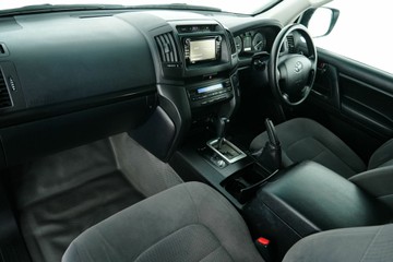 https://vehicle-cdn.autoleague.cloud/30641_U513153_22.jpg