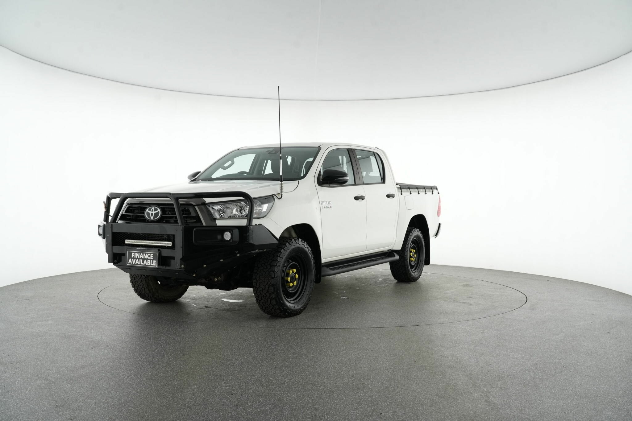 Toyota Hilux image 4