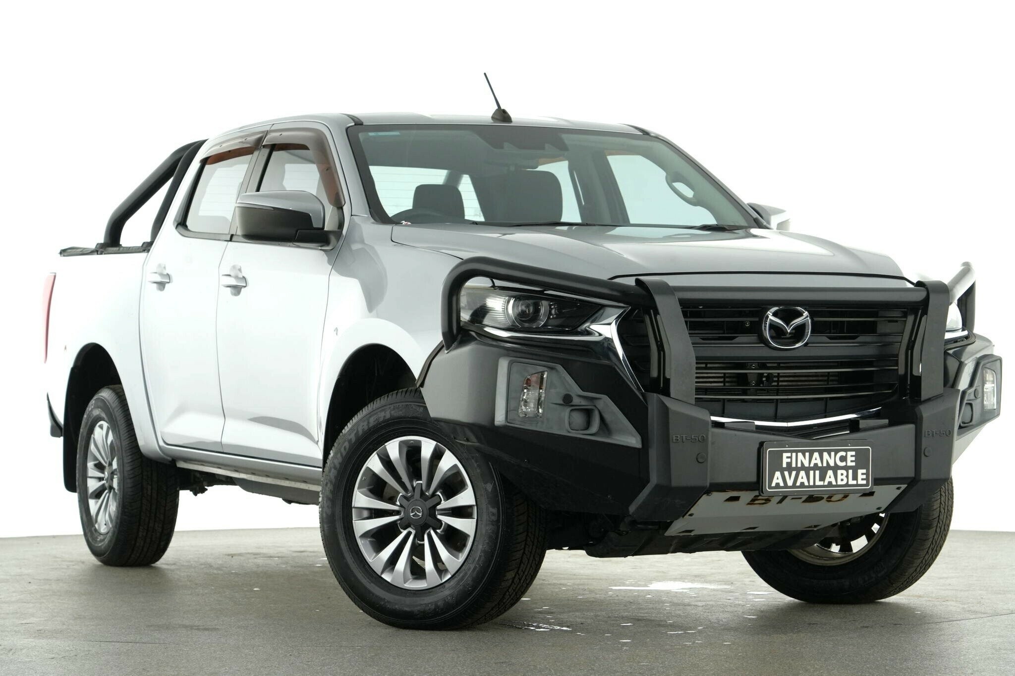 Mazda Bt-50 image 1