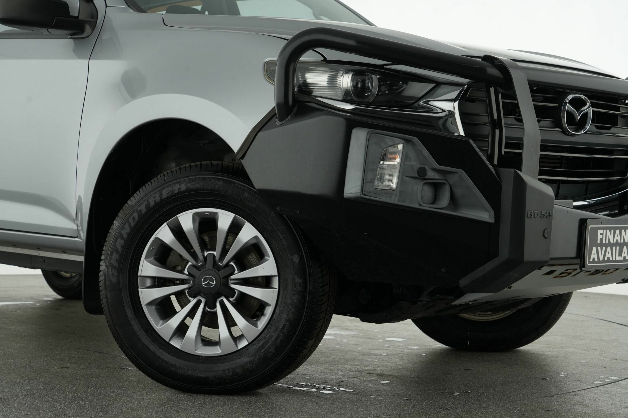 Mazda Bt-50 image 2