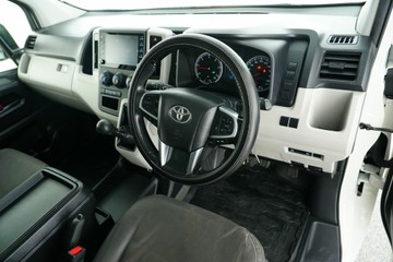 https://vehicle-cdn.autoleague.cloud/30641_U513161_14.jpg