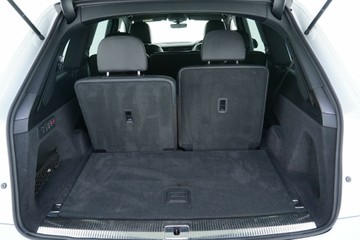 https://vehicle-cdn.autoleague.cloud/30641_U513162_11.jpg