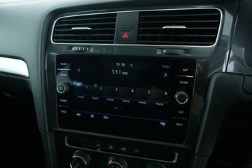https://vehicle-cdn.autoleague.cloud/30641_U513163_15.jpg