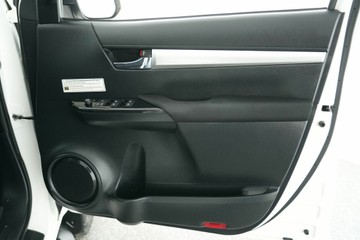 https://vehicle-cdn.autoleague.cloud/30641_U513165_16.jpg