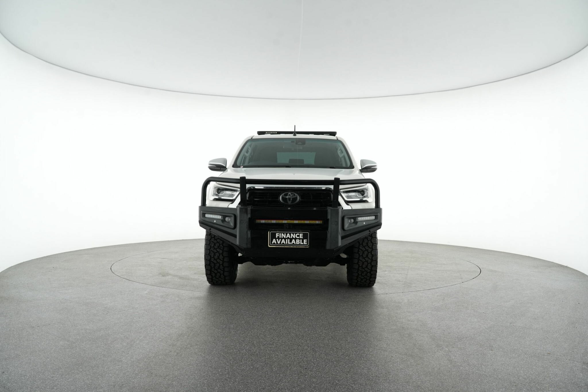 Toyota Hilux image 3