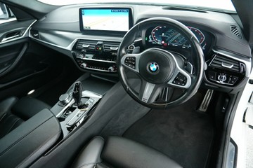 https://vehicle-cdn.autoleague.cloud/30641_U513174_16.jpg