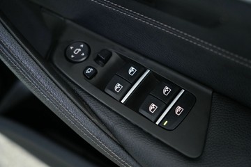 https://vehicle-cdn.autoleague.cloud/30641_U513174_18.jpg