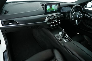 https://vehicle-cdn.autoleague.cloud/30641_U513174_27.jpg