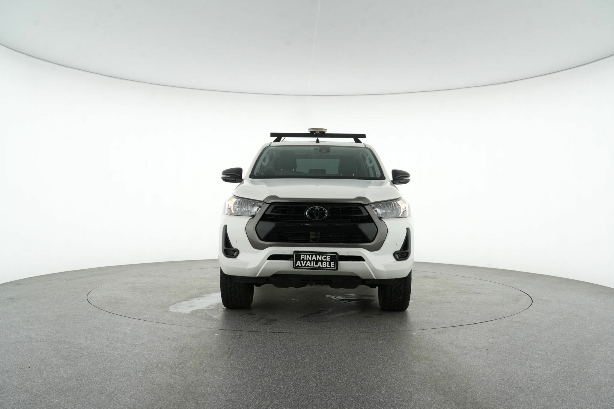Toyota Hilux image 3